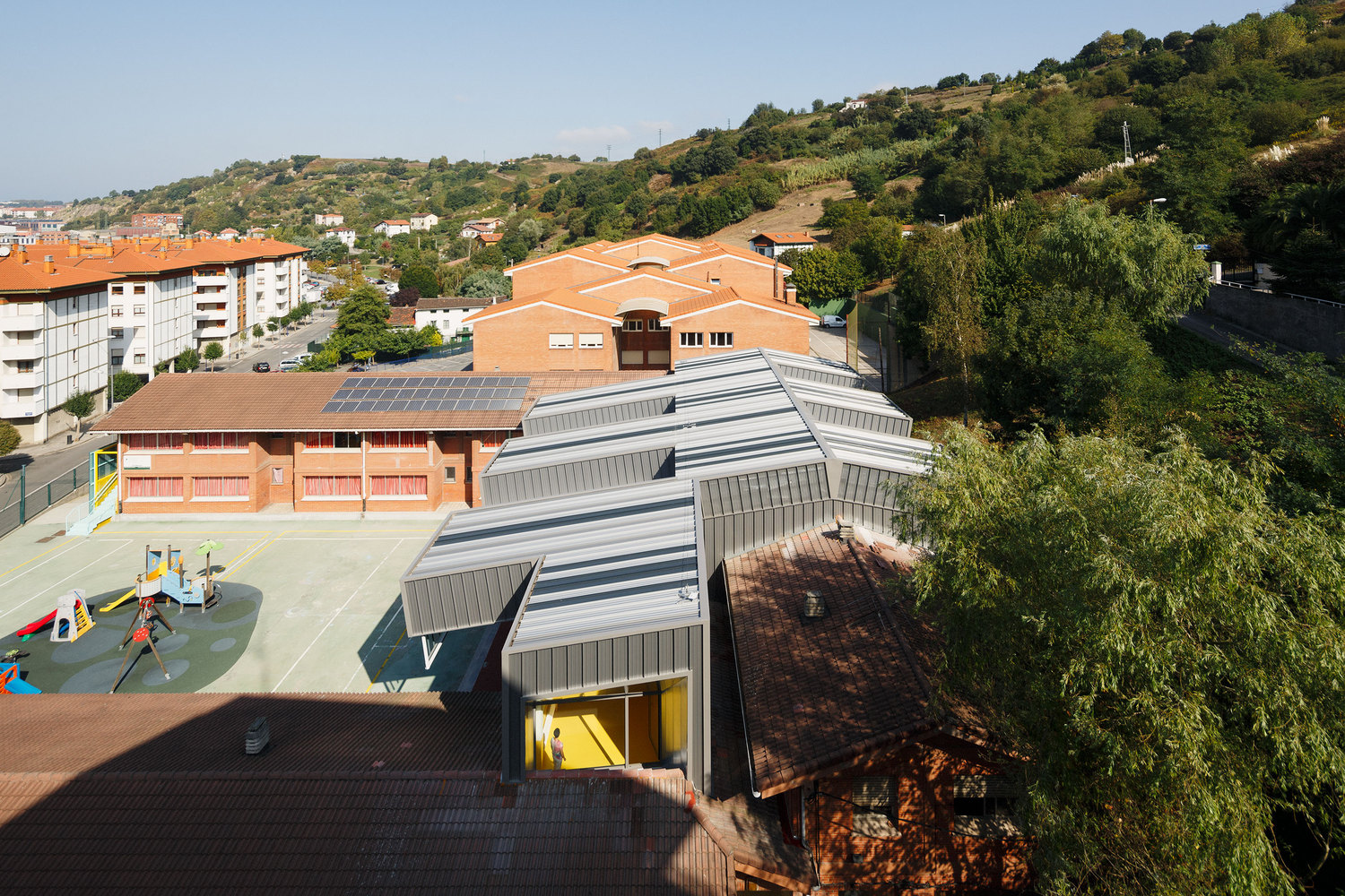 Altzaga School 翻新 · 延续原建筑风格的室内设计-12