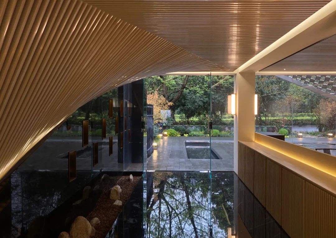 藤编、原木、大理石，自然稳重的空间气场｜寻常设计-30