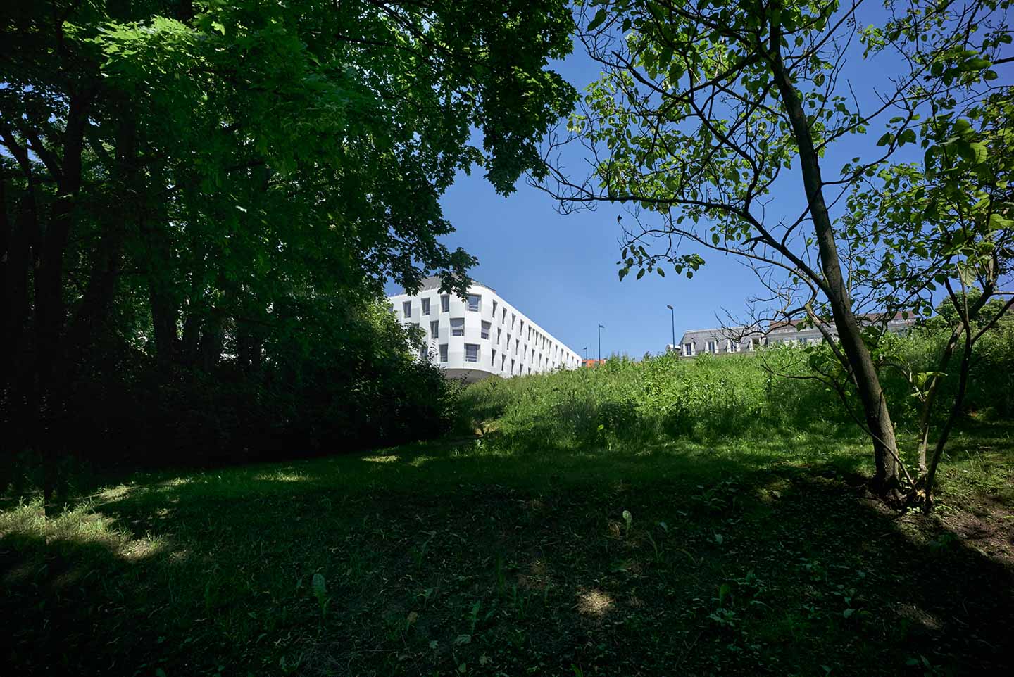 蒙莫朗西养老院

注：EHPAD是法语Établissement d'Hébergement pour Personnes Âgées Dépendantes的缩写，意为失能老人接待机构 ，通俗来说就是养老院Montmorency是一个地名，音译为蒙莫朗西 丨MyanmarMon-29