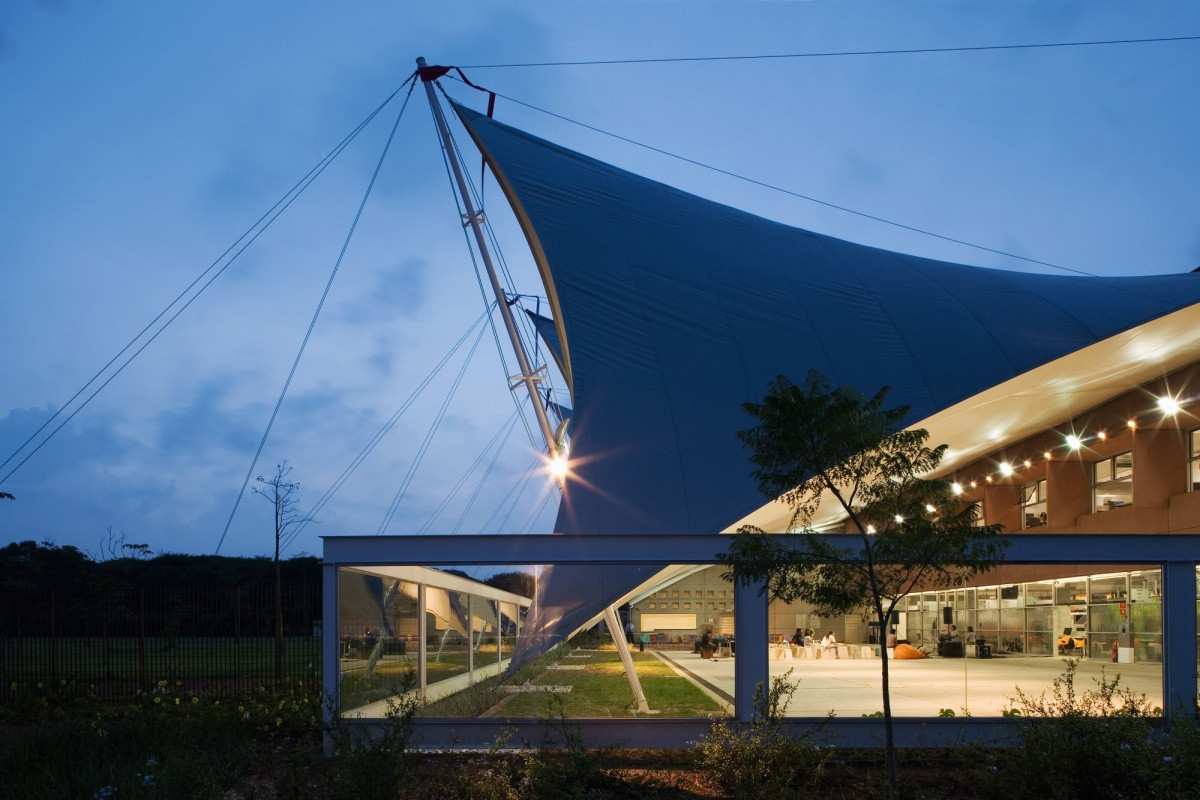 巴西圣保罗彩色图书馆-28