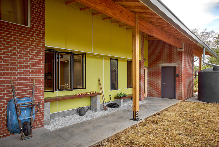 Education Center   Elizabeth Eason Architecture LLC + UT College of Architecture and Design-13