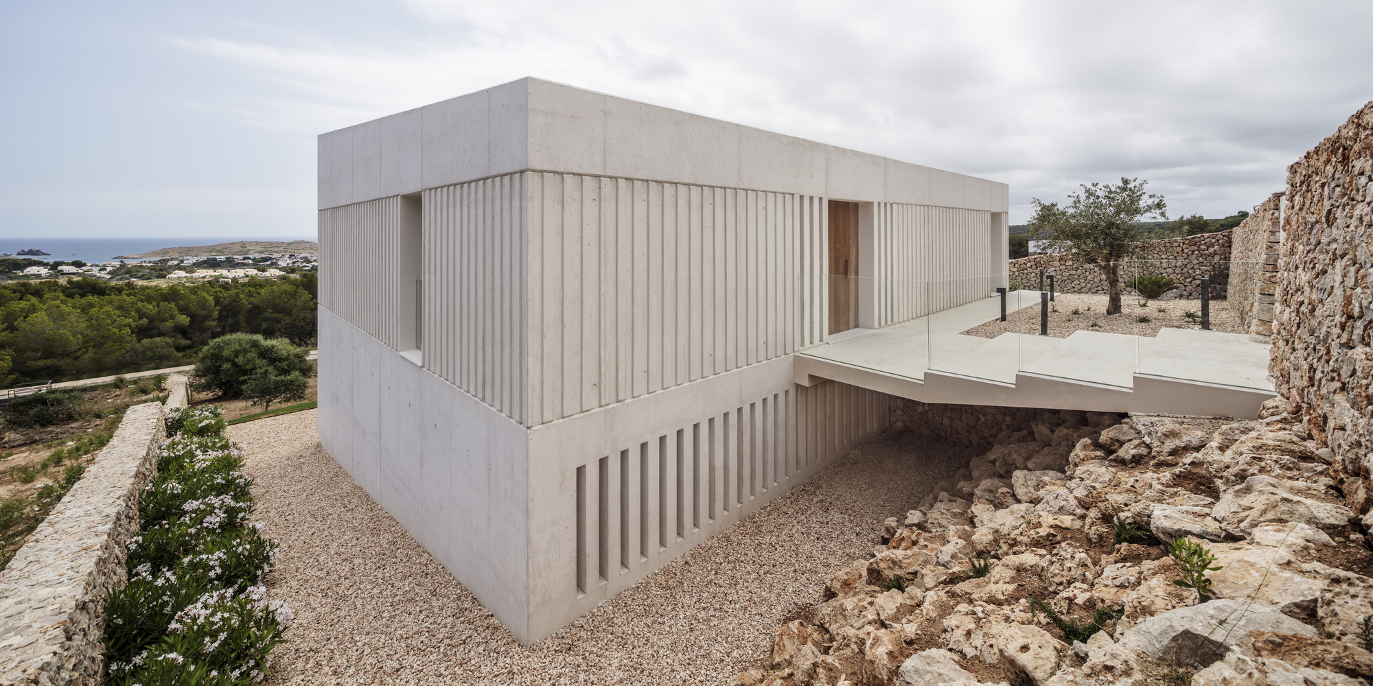 Frame House / NOMO STUDIO-13