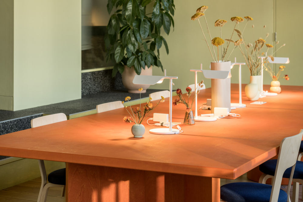 可再生材料和丰富色彩的办公室改造设计丨英国伦敦丨Archmongers-10