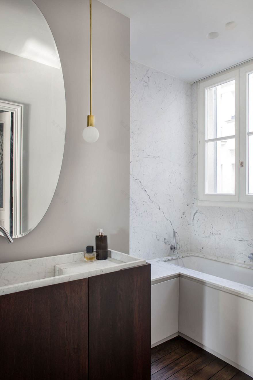 巴黎设计师的复古与现代完美结合的公寓-12