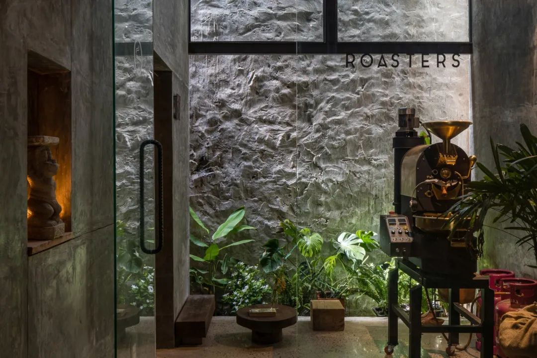 越南老街道咖啡店,复古与现代交融-29