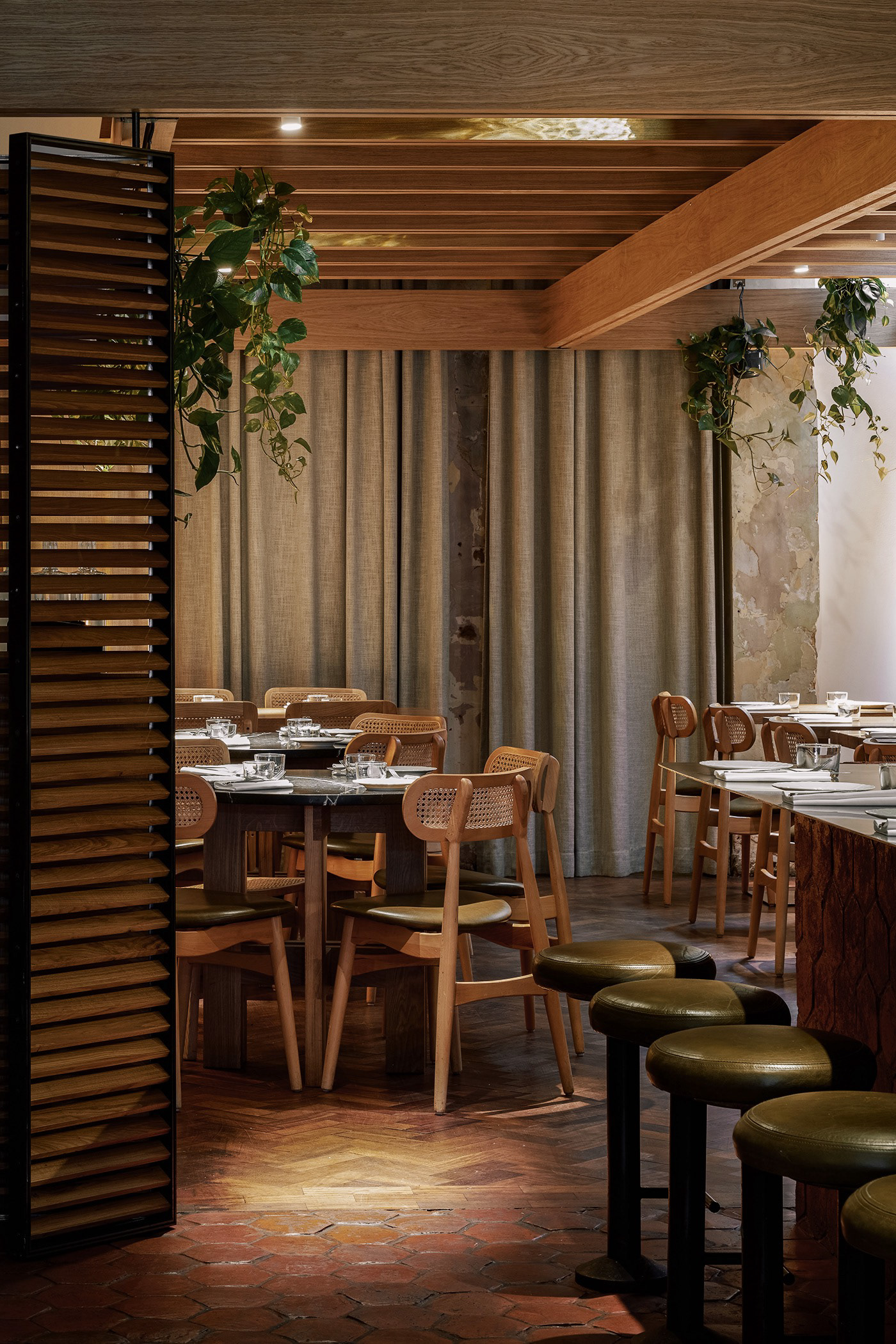 Firebird 餐厅 · 伦敦丨英国伦敦丨DA Bureau-10