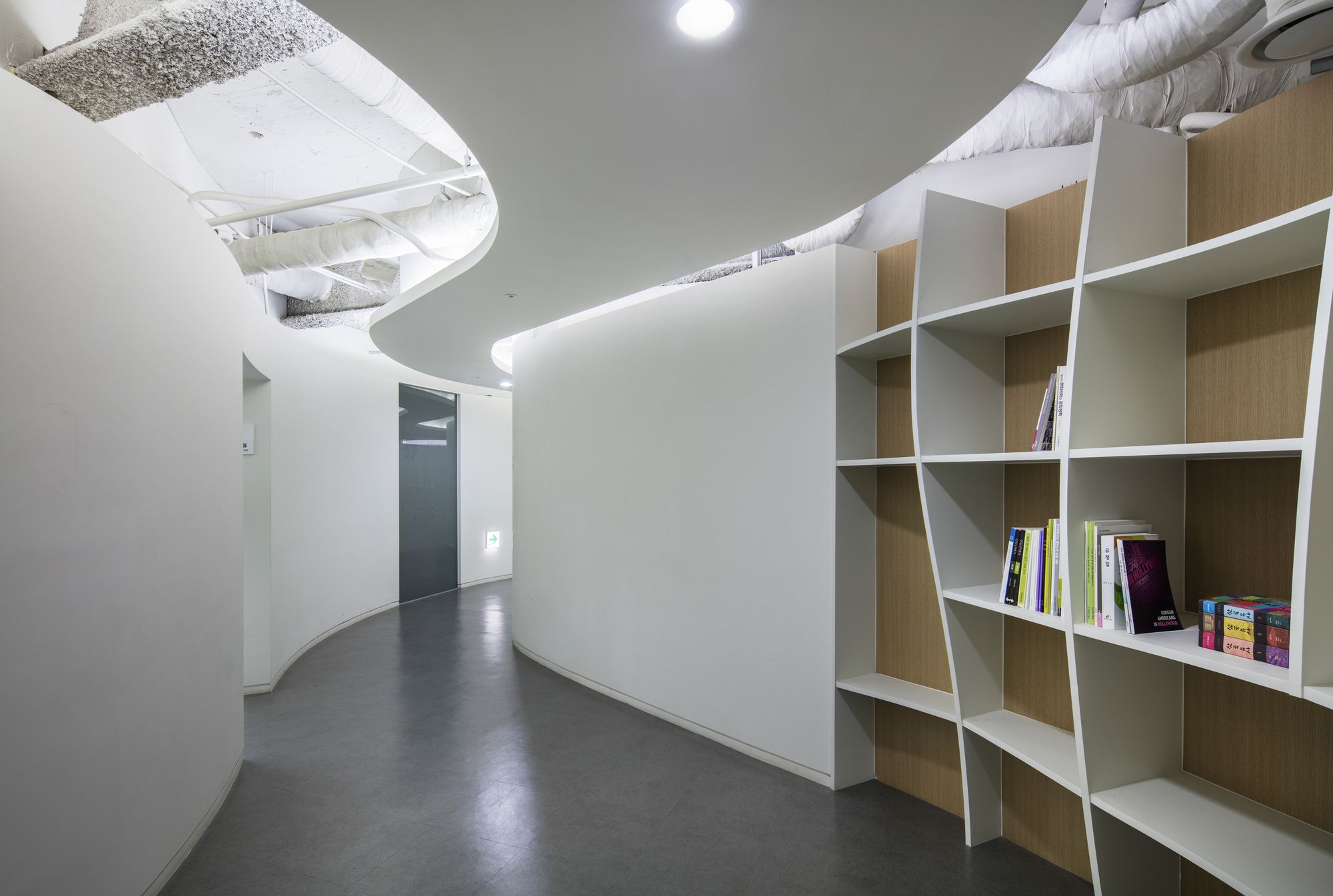 韩国首尔小企业成长空间设计-25