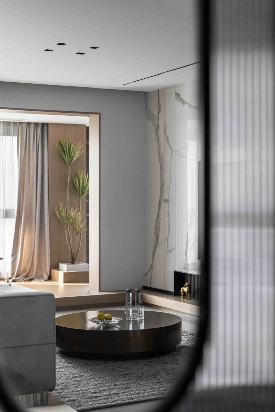 大理石+原木，80后业主的现代风四居室 | 花漾美作-58