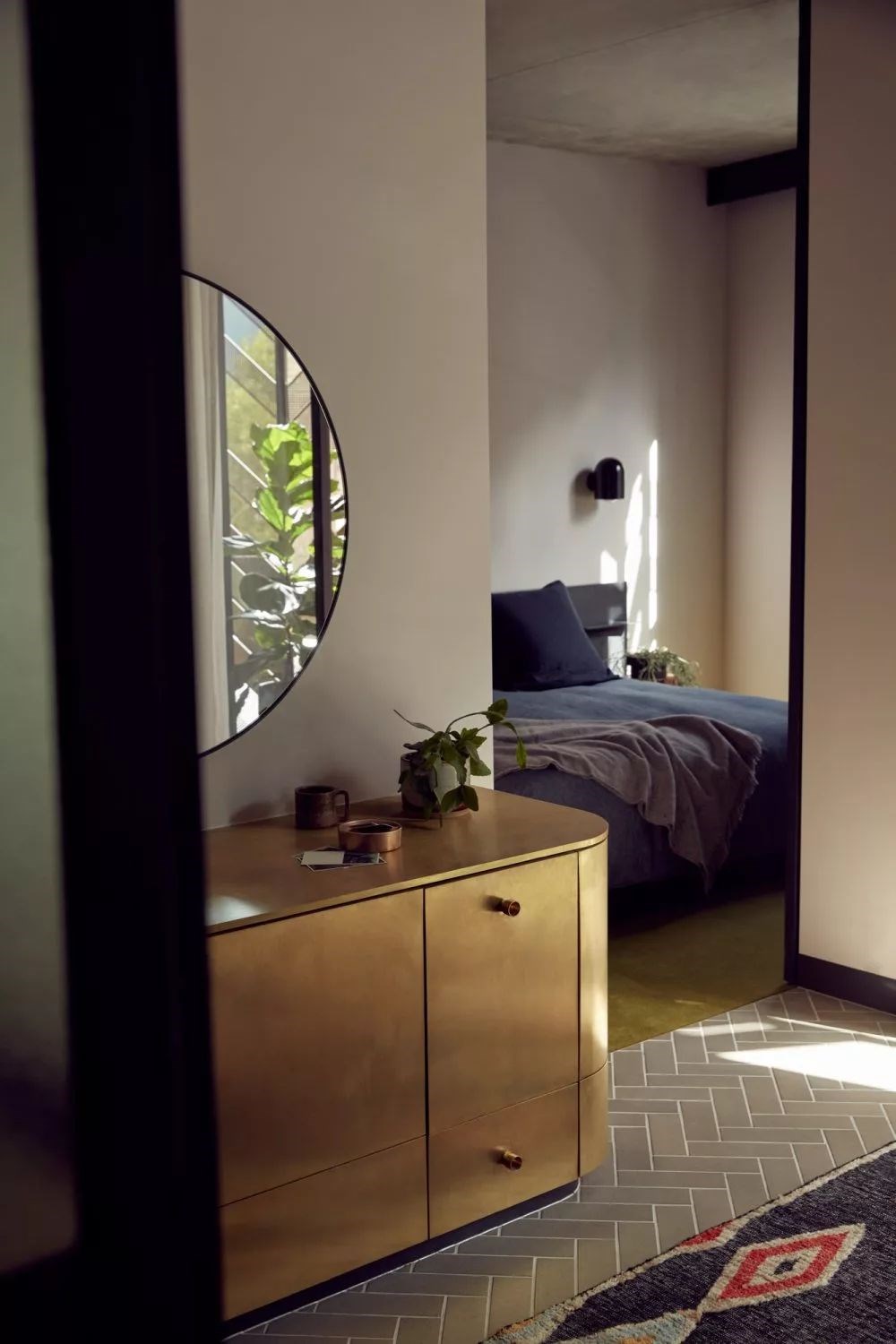 原来还可以这么玩，从一间废弃工厂打造的酒店设计找灵感-31