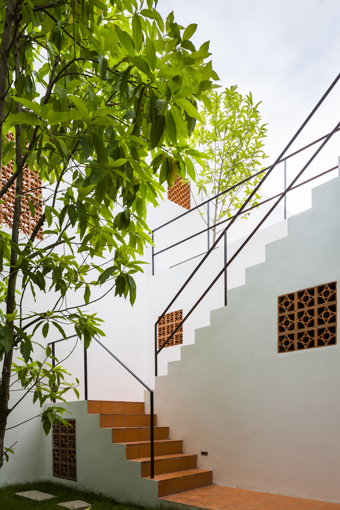 越南 Binh Thanh 小公寓设计 · 城市中心的绿色庭院-49