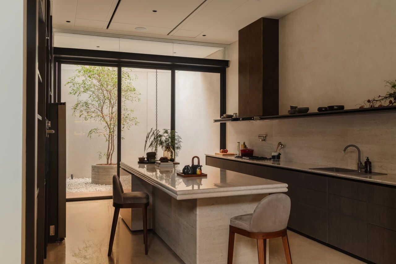 PB 屋(由于PB指代不明确,若无更多背景信息很难精准翻译,这里暂且保留PB,按照格式直接译出短语) 丨KantorGG-23