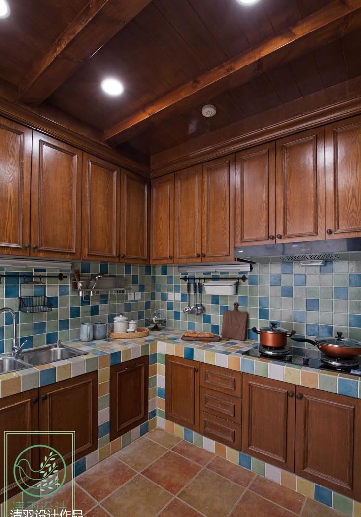 乡村风情家居设计，砖石拱门、红绿搭配成亮点-30