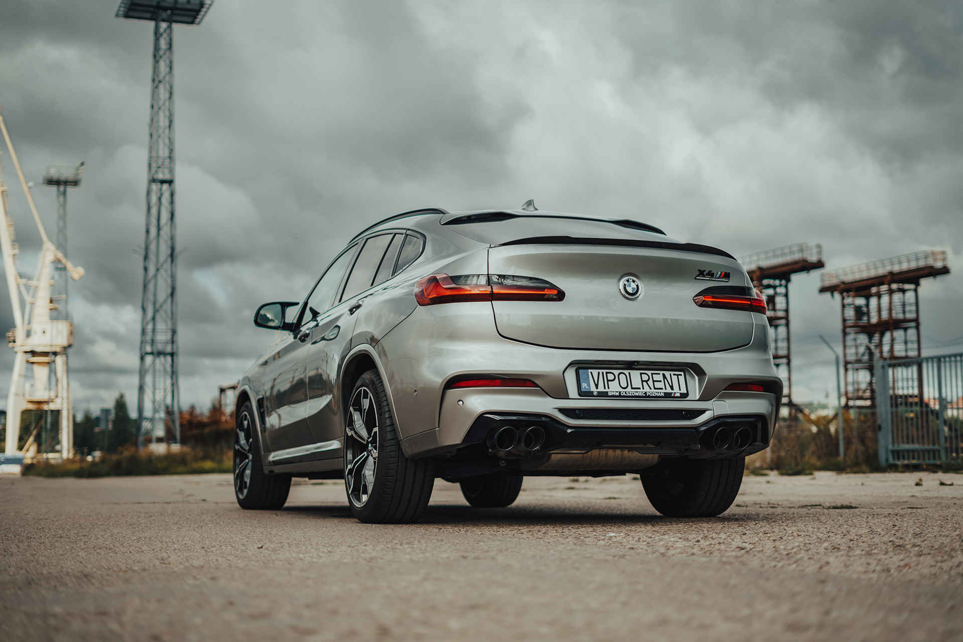 BMW X4 M Competition 汽车租赁丨Vipol Rent Cars-2