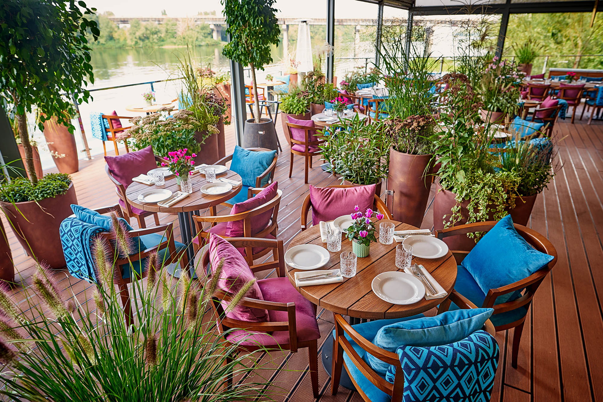 基辅河畔灯塔餐厅（Mayak）-21