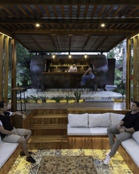厄瓜多尔生态休闲区·废旧水塔的华丽变身丨Urdiales Estudio de Arquitectura