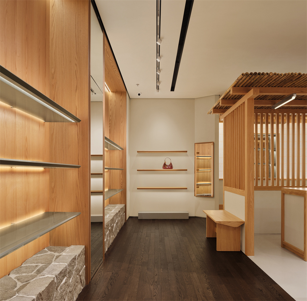 南风CHIO’2ND中国首店丨中国杭州丨STUDIO 4,301-19