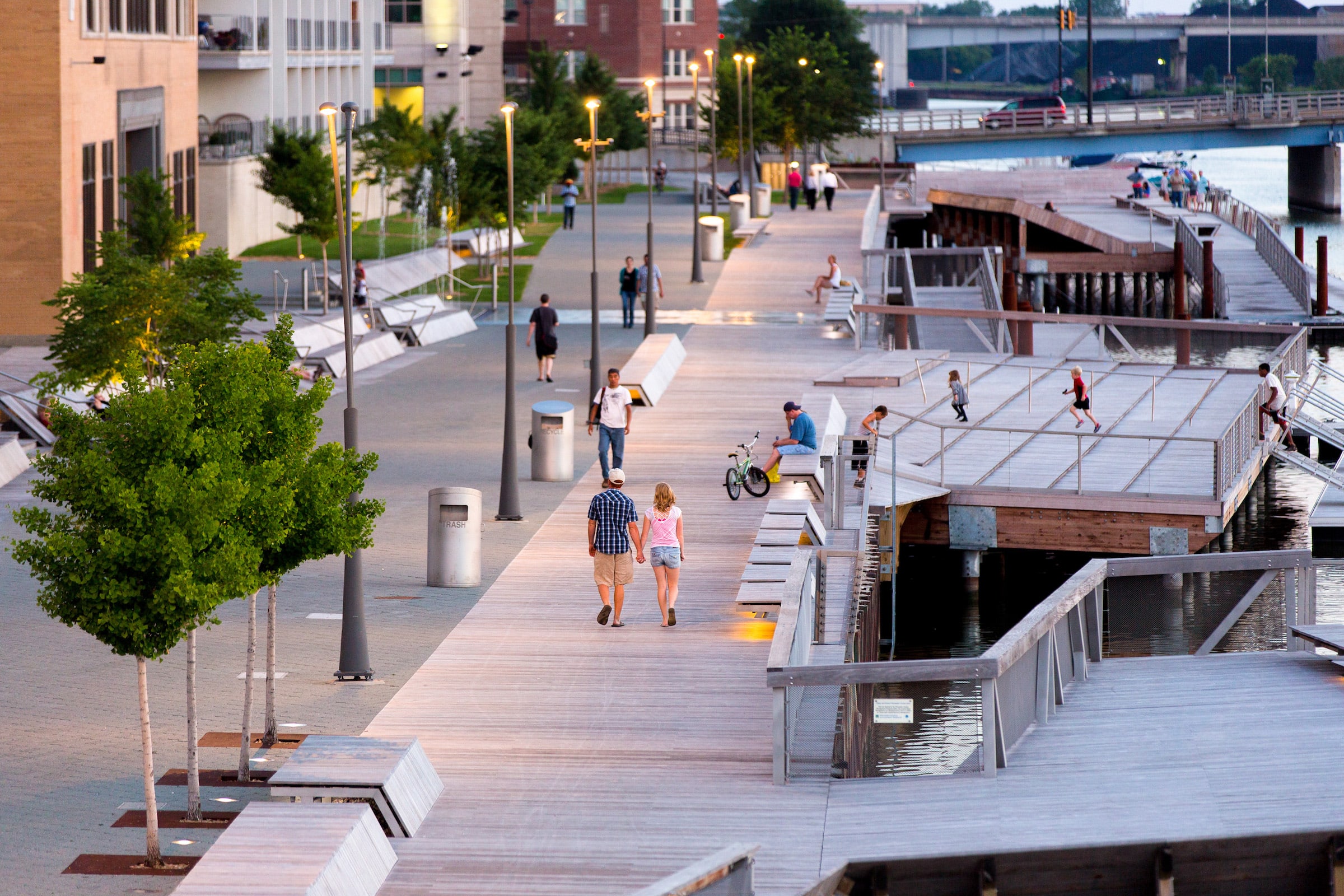 绿湾市 CityDeck 滨水景观丨美国-13