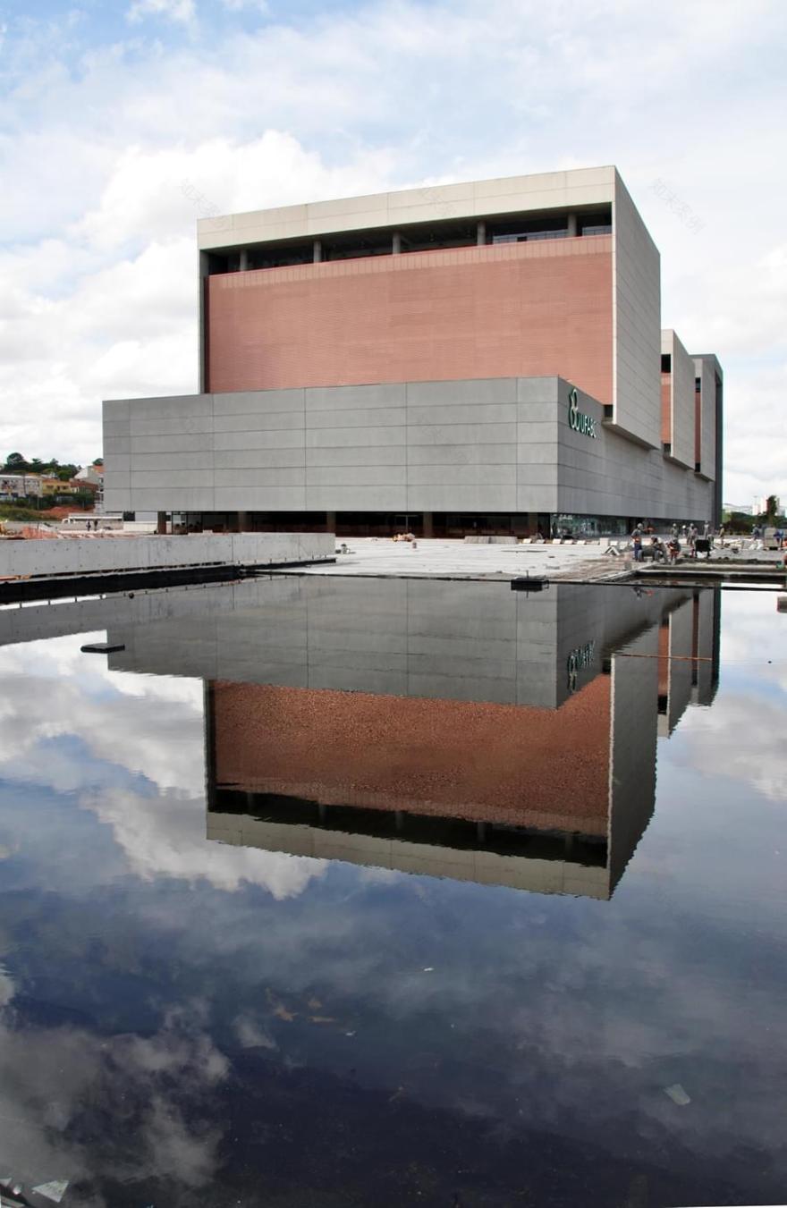 巴西 UFABC 大学校园 | 绿色环保的生态建筑设计-1