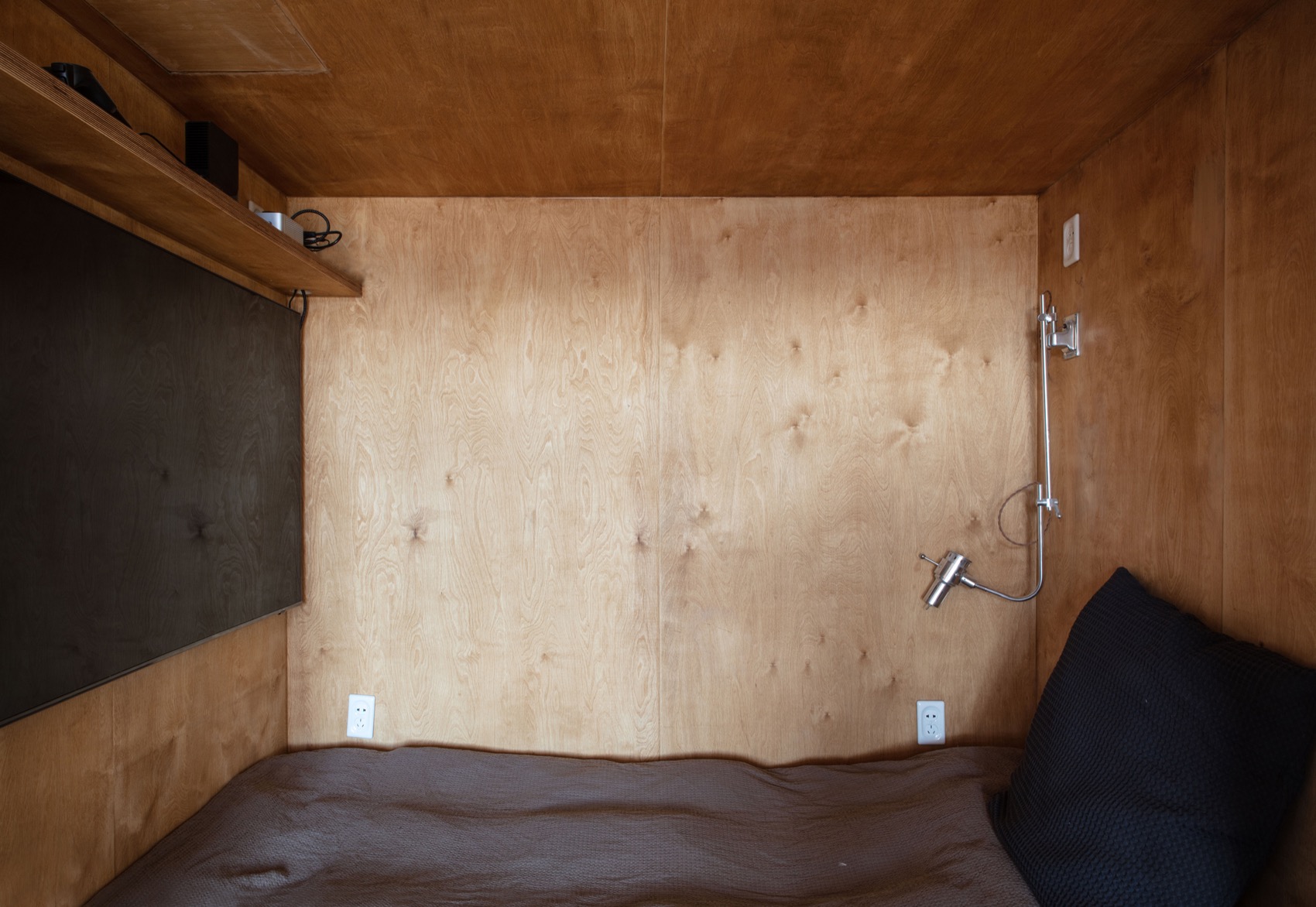 山顶洞之家  老破小里的庇护和观望丨中国北京丨察社办公室-106