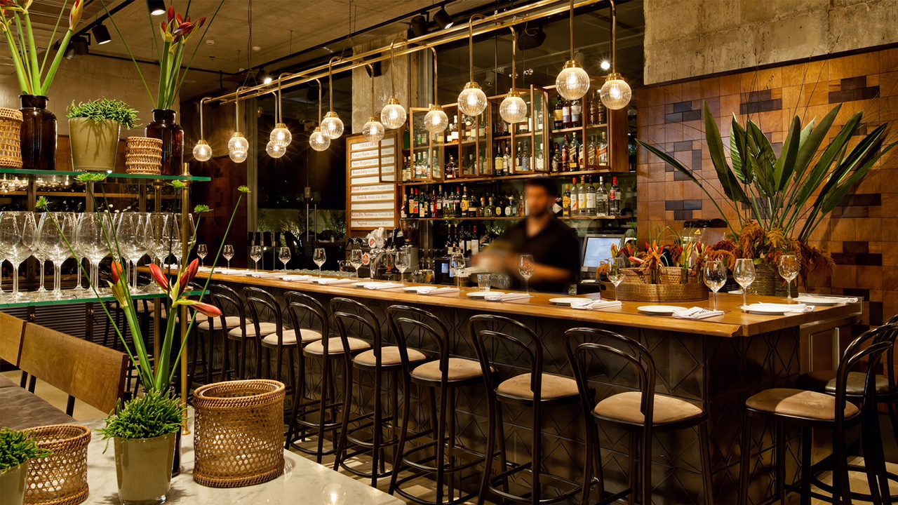 工业与古典的完美融合——喀山餐厅设计-12