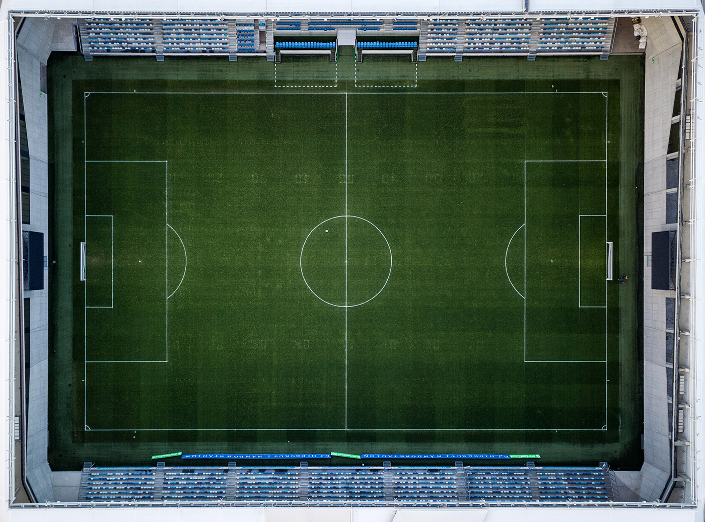 匈牙利体育场的空中视角-10