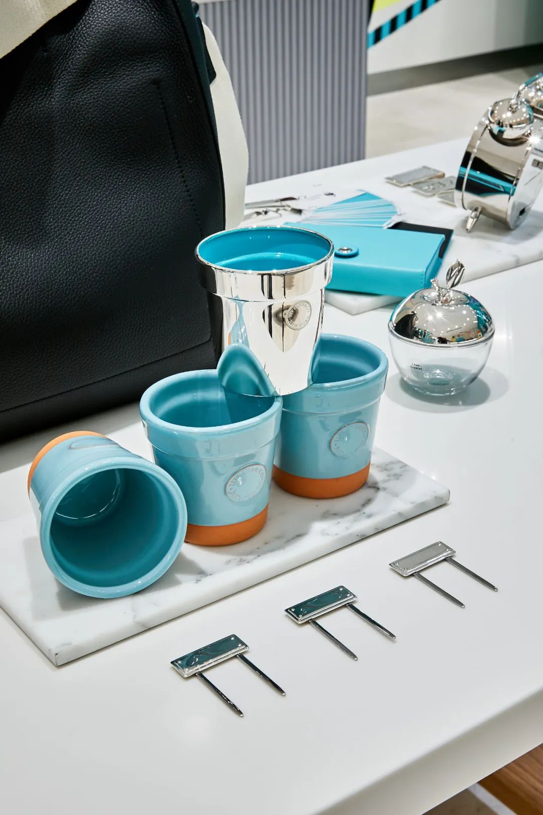 【519期】Tiffany Co( 蒂芙尼)最新快闪店设计，丰富的礼物周边，增加互动性-46