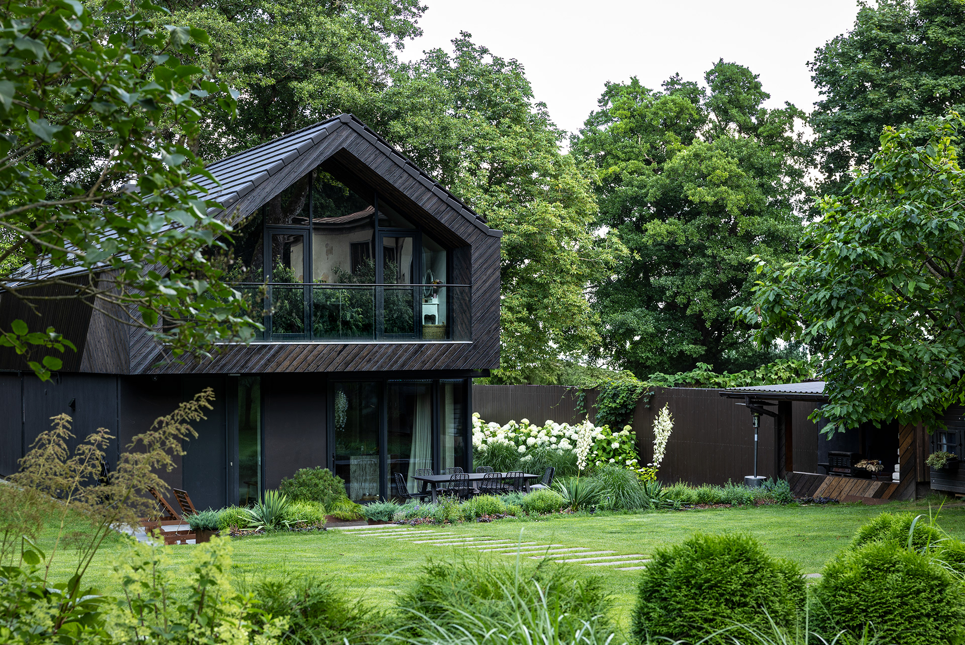 里加梅扎公园私人花园设计丨拉脱维亚里加-11