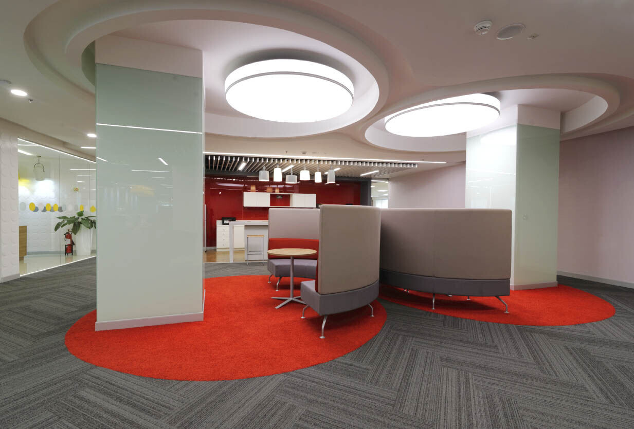 印度 Informatica 办公室 · 创意照明点亮空间-11