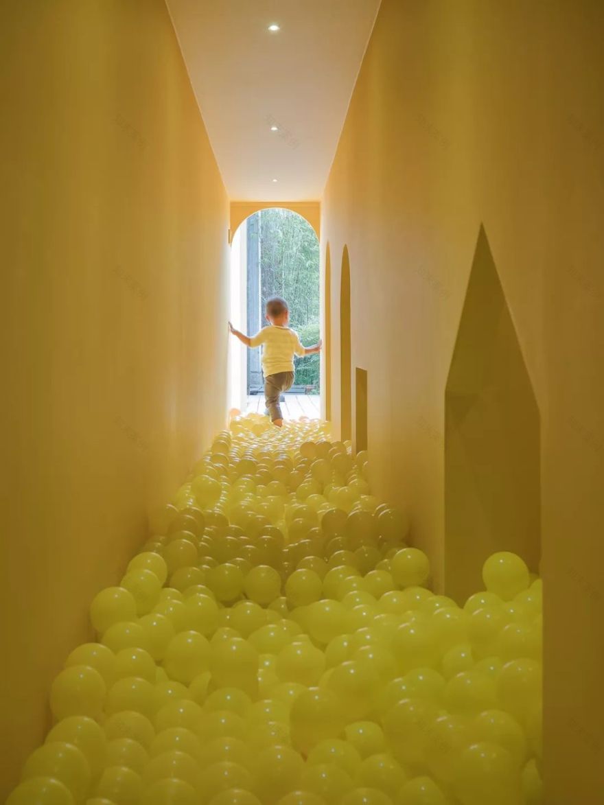 闺蜜俩花了1000万,在漓江边造了栋「积木房子」:这才是当妈的最高境界-124