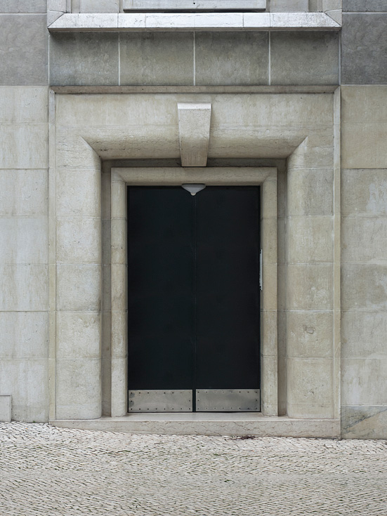 C6 – 门户（依据一般常见语境的意译，因为portals可指门户网站、通道、门户区域等，若这里有特定领域含义，需根据实际情况精准翻译 ） 丨Aurora Arquitectos-8