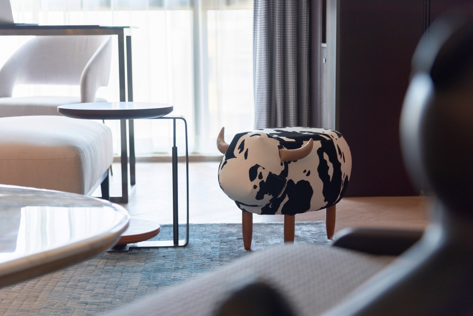 融合东西方美学的轻奢爱巢——现代都市新婚夫妇的理想之居-12