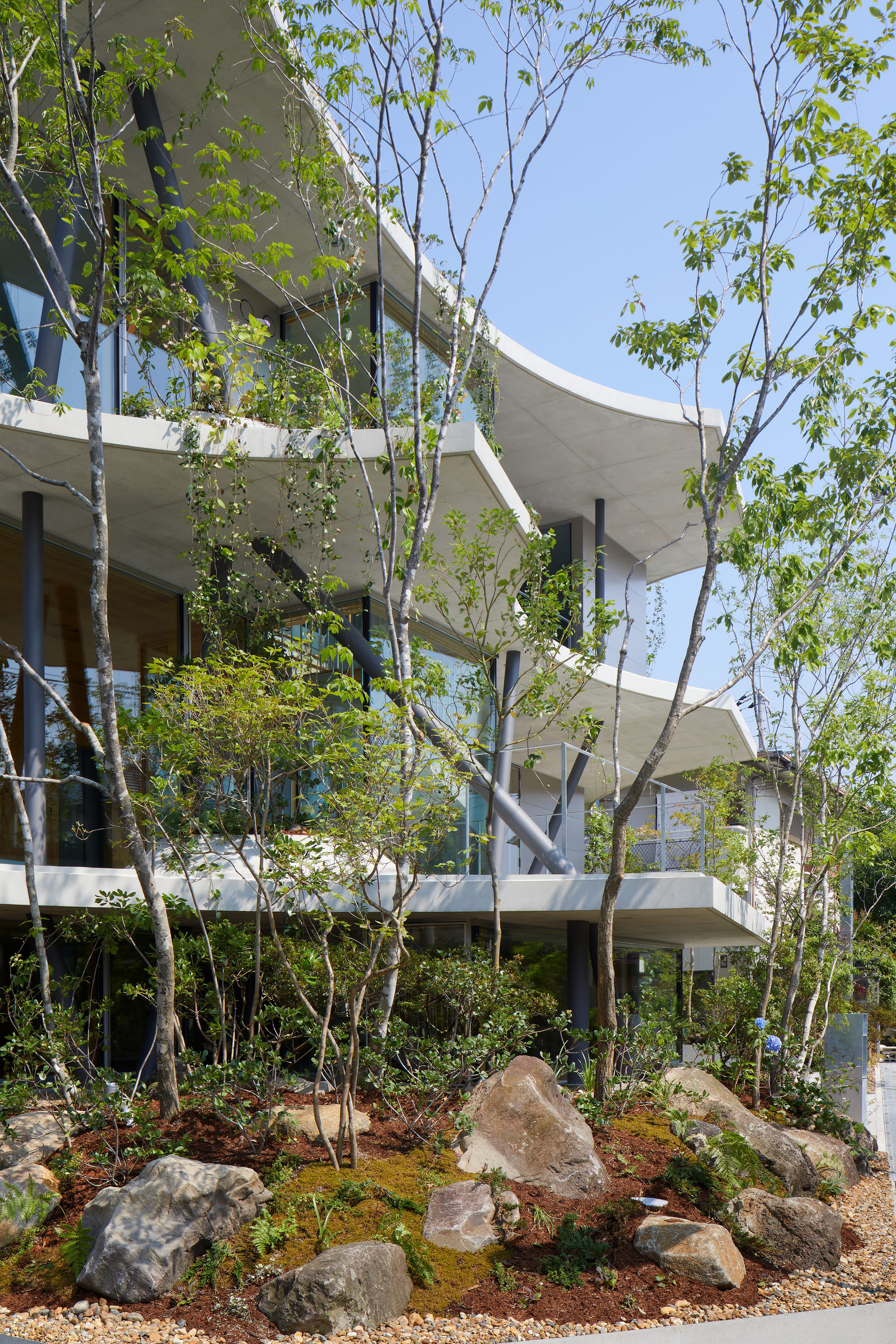 土屋；土房；土筑房屋（注：根据不同语境，Earth House可能有不同的准确表述，以上几种在常见语境中较为常用，可根据实际情况选择） 丨日本大阪-9