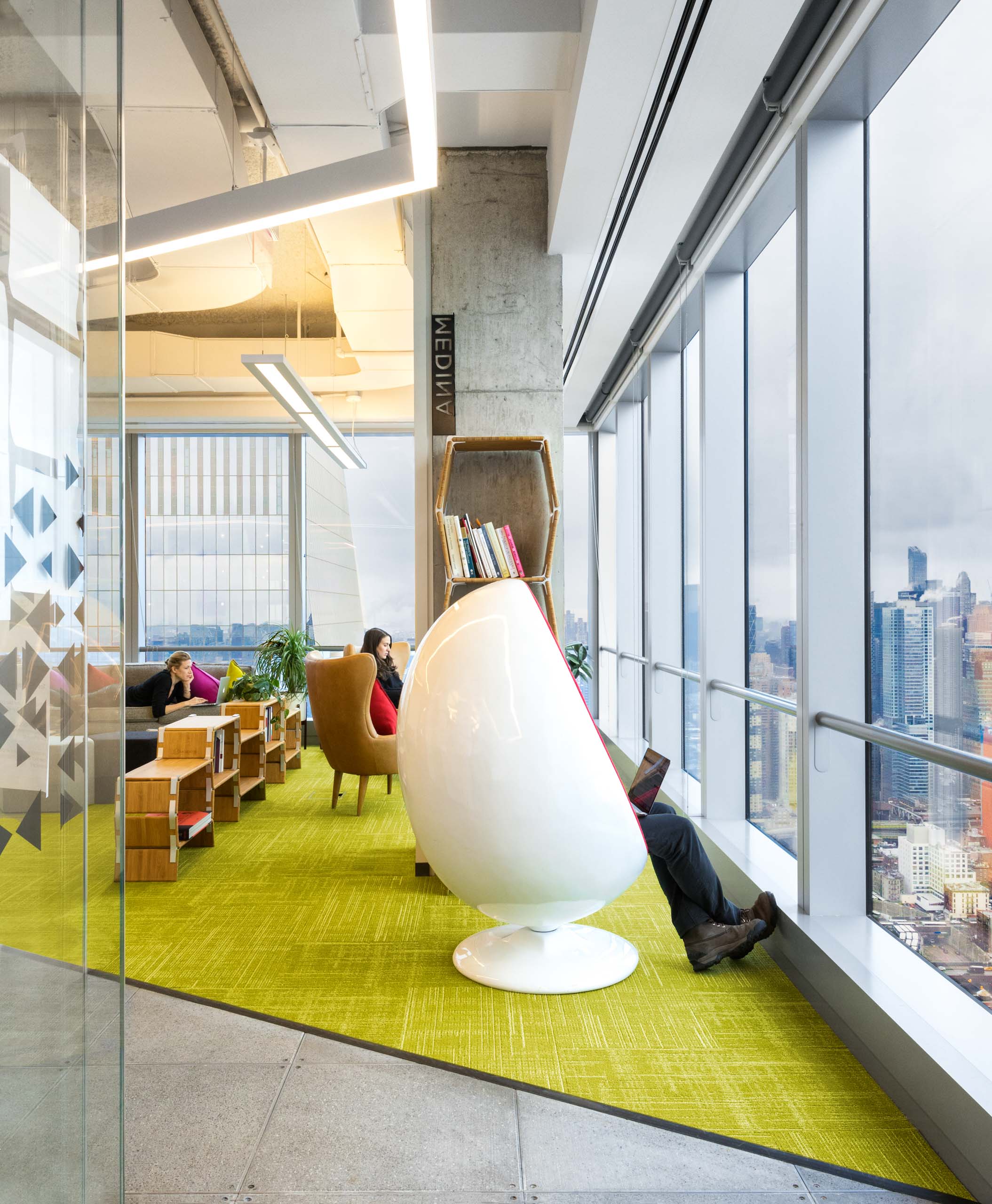 

		.wp-custom-logo .site-container .title-area {
			max-width: 90px;
		}
		
		.wp-custom-logo .title-area {
			padding-top: 11.176470588235px;
		}
		
-3