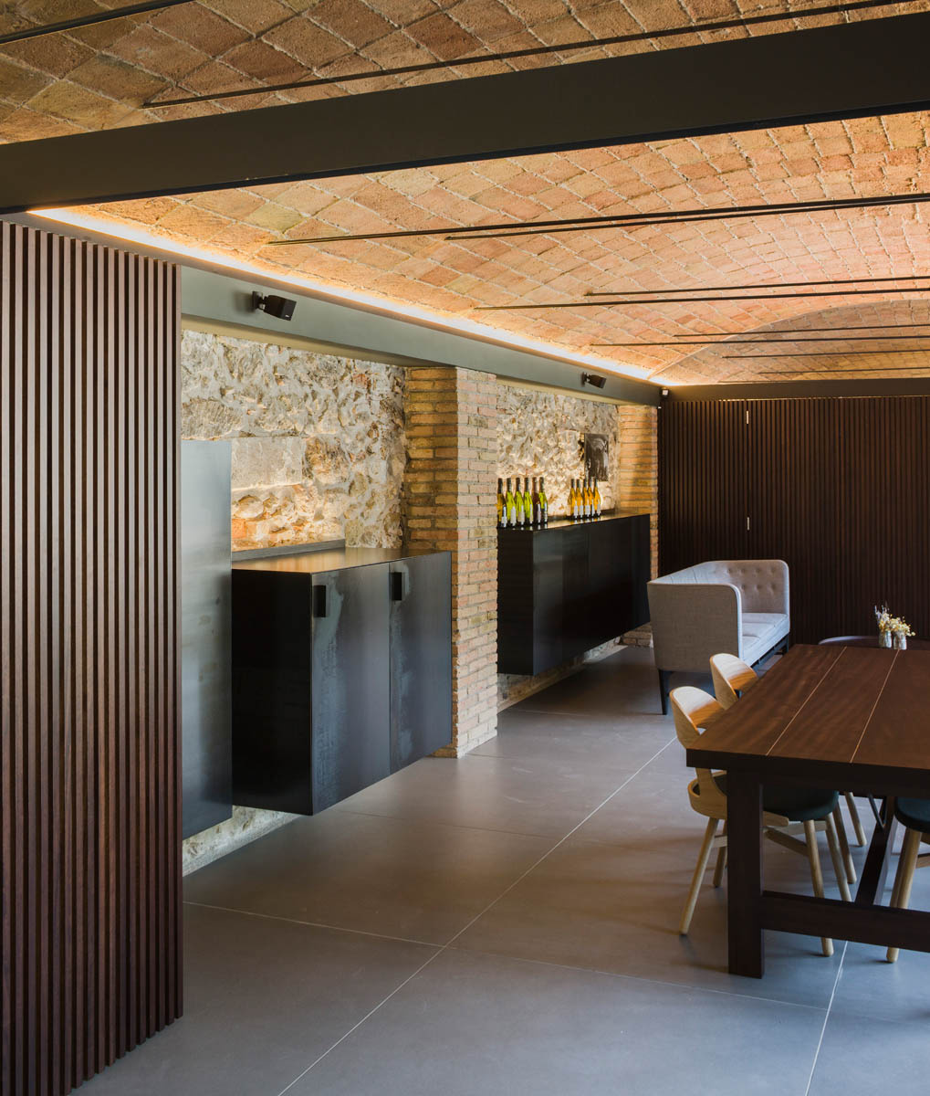 06 10 RECAREDO TASTING AREA-22