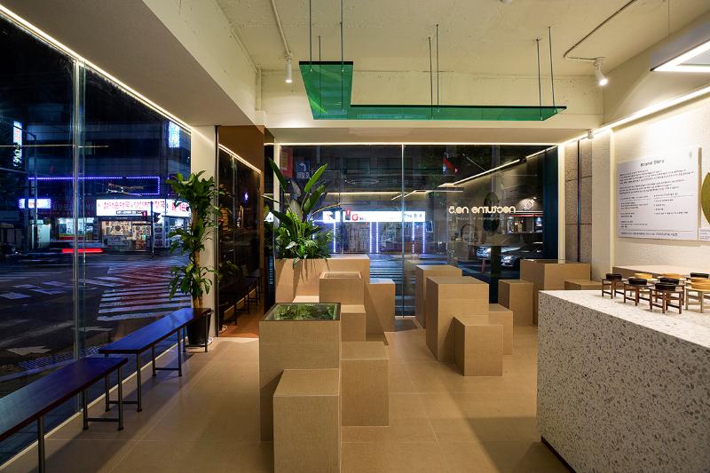 十五平米现代小店的精致设计-5