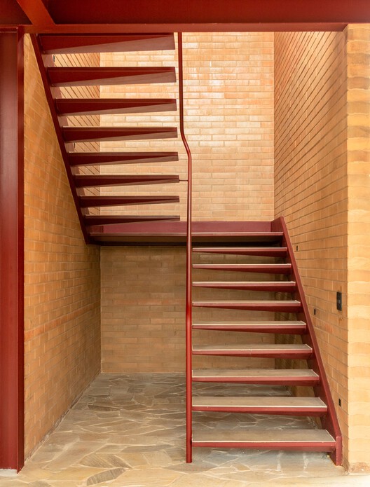 巴西 Itatiba House 现代别墅设计丨24 7 Arquitetura-23