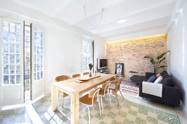 西班牙巴塞罗那公寓华丽改造-12