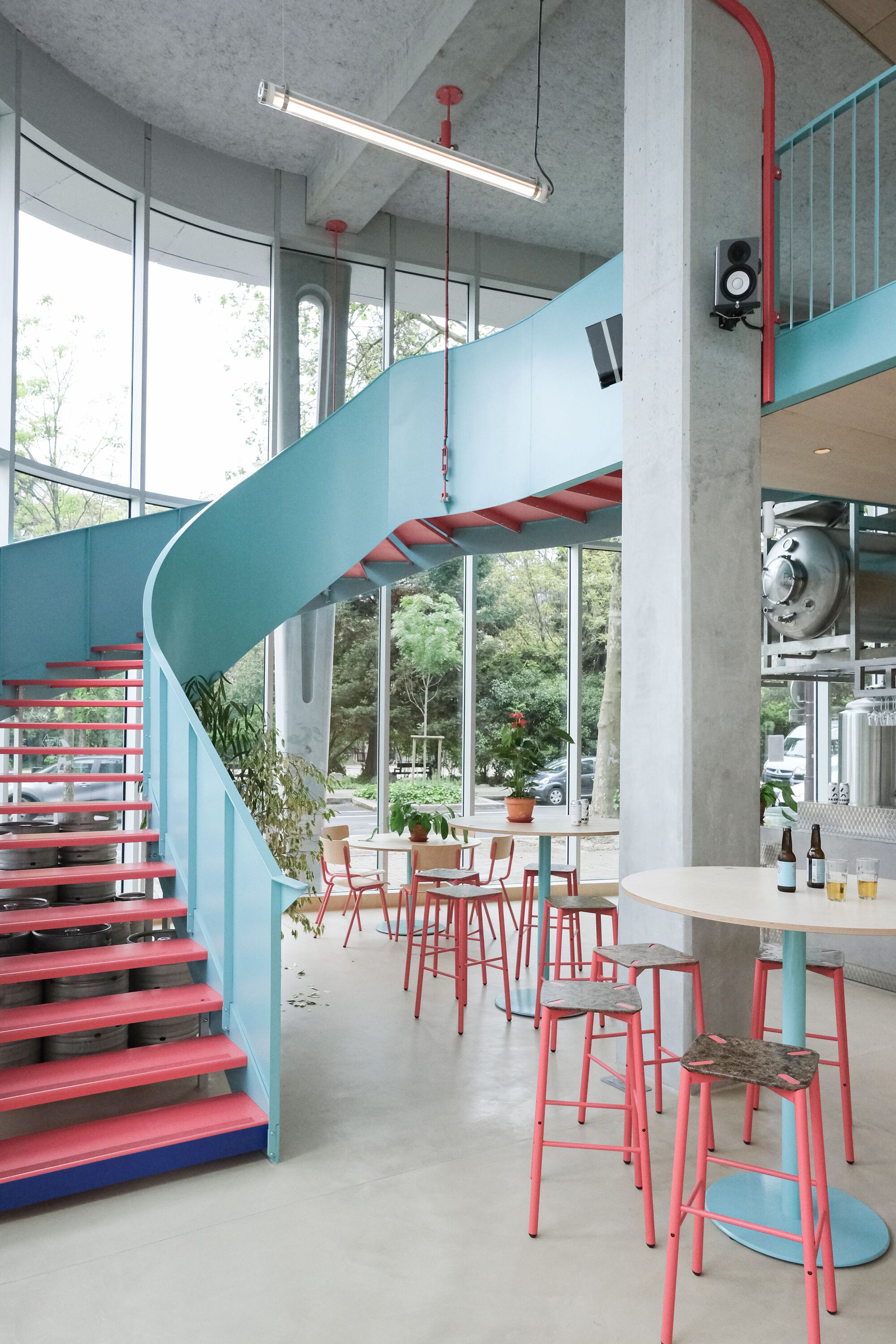 Mashup Bar Restaurant and Microbrewery / Vous Architecture & Design-26