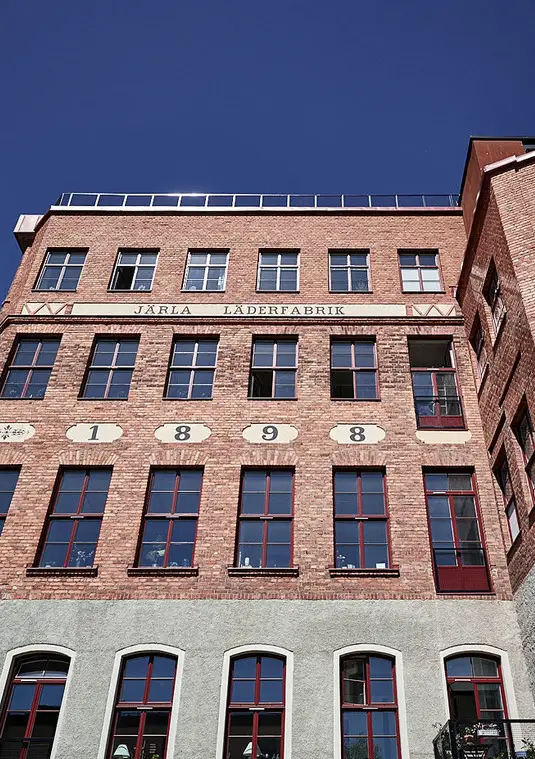 旧工厂中的柔和粉彩空间-21