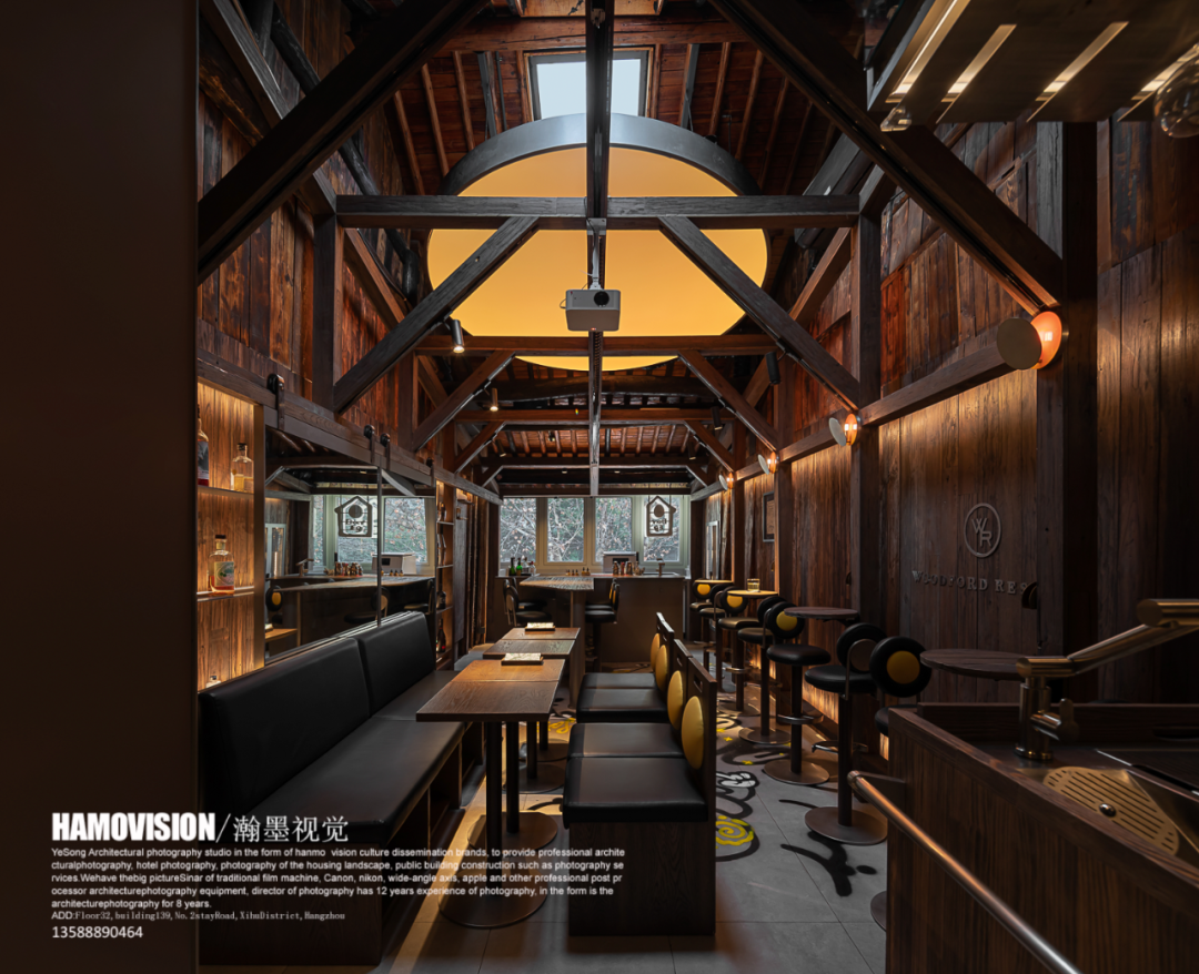 泛域设计×酒吧空间·Chimney烟囱酒吧·周和摄影|老街孵化出的百变“烟囱”-44