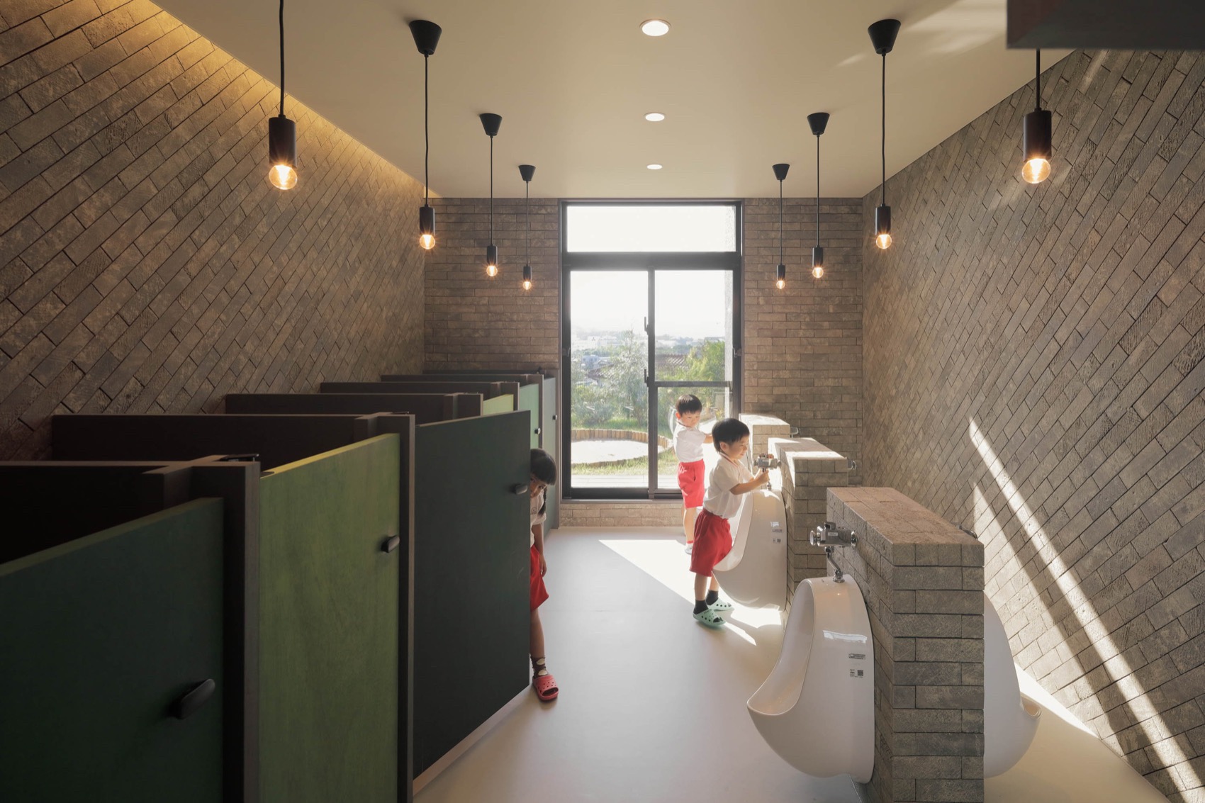 FK幼儿园与日托，日本 / HIBINOSEKKEI + Youji no Shiro + KIDS DESIGN LABO-45