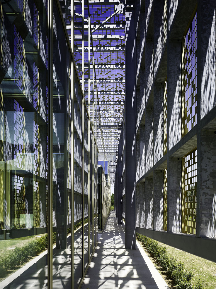 Jacques Ferrier Architectures丨办公景观丨香槟酒总部大楼-30