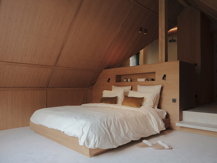 In Sinu Architectes: Timber Home Framing Serene Life In Barbizon-8