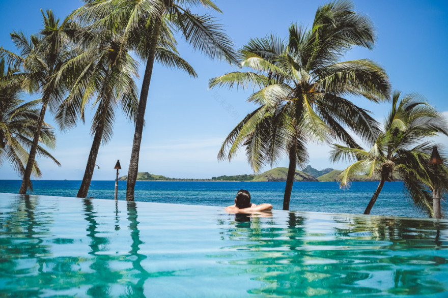 斐济五星级豪华度假酒店,现代斐济风格的海滨别墅-1