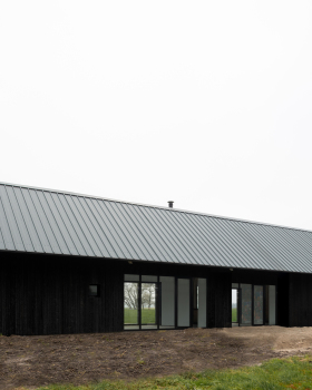 荷兰 Spierdijk 谷仓住宅丨Kevin Veenhuizen Architects