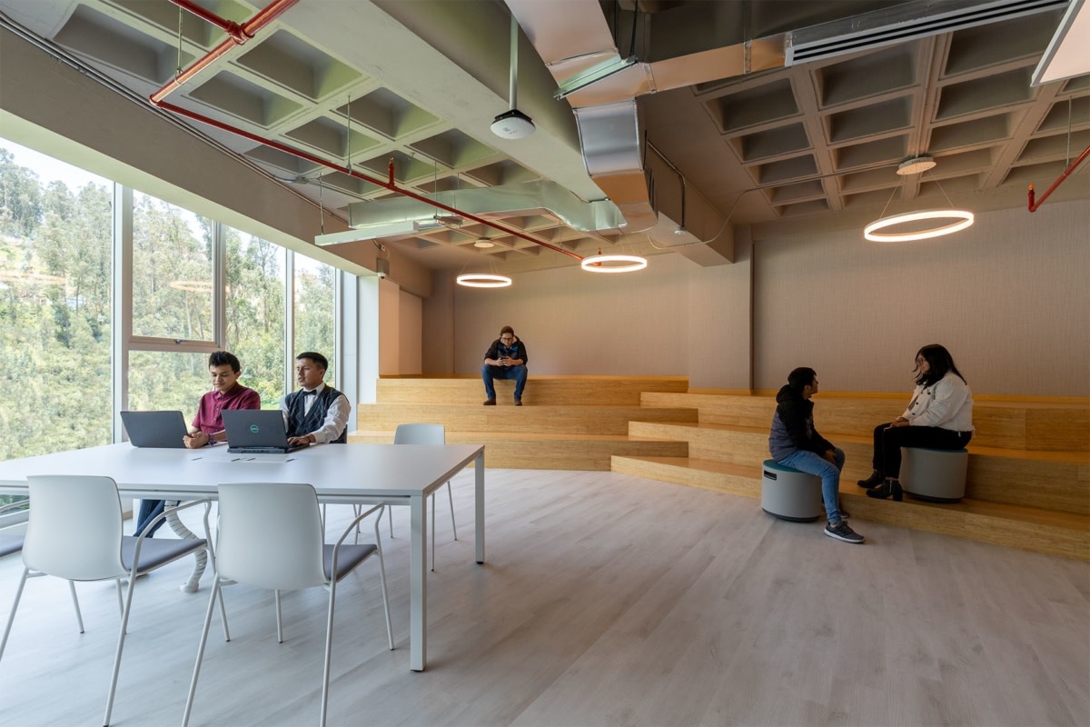 厄瓜多尔大学校园扩建丨Contract Workplaces 和 BMA Estudio-32