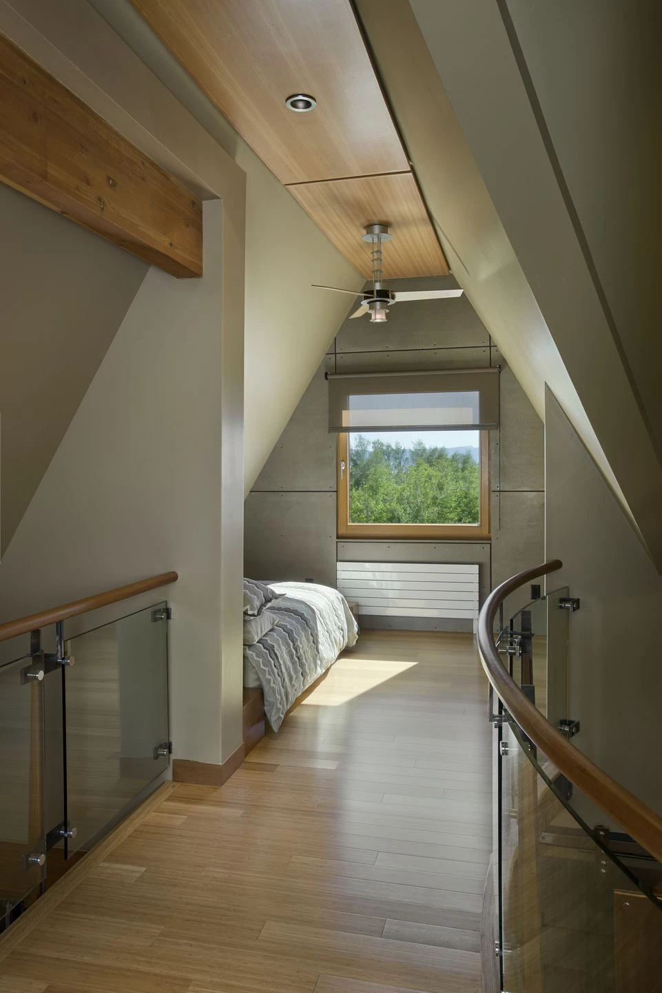 翻新改造的现代家庭别墅-30