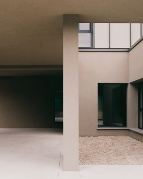 意大利 PALMS 总部丨意大利摩德纳丨KM 429 architecture