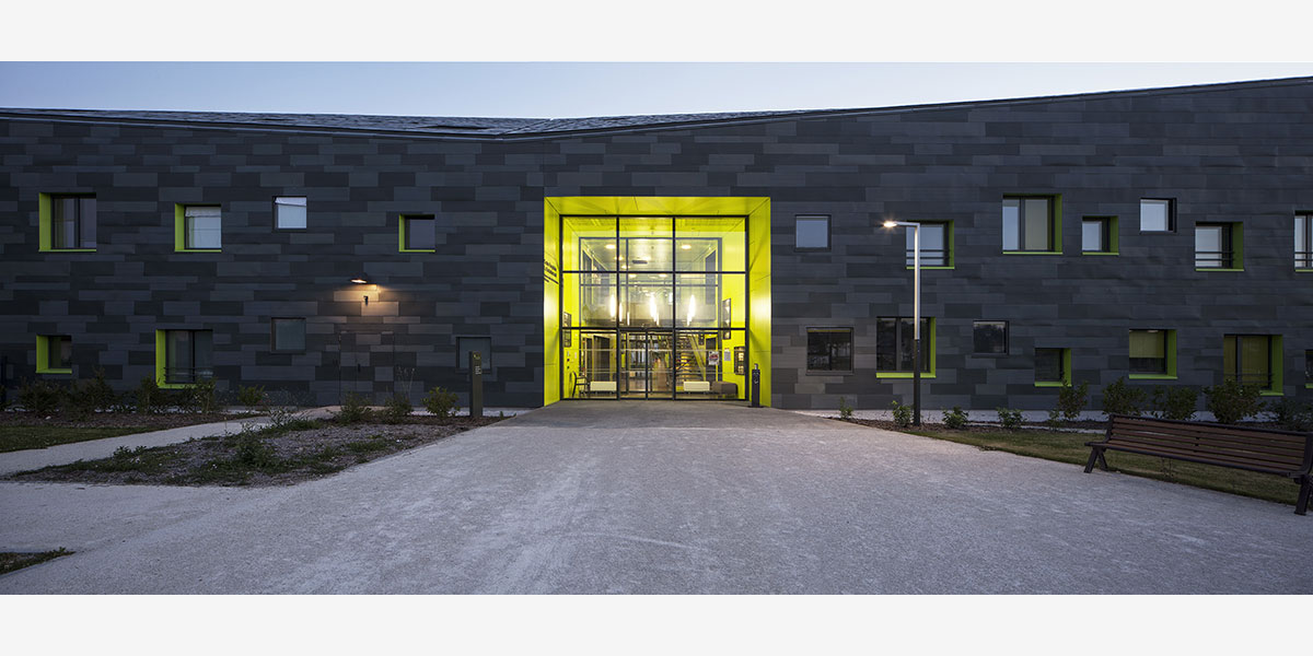 SSR furtif au pied d'un château - CoCo architectureCoCo architecture-39