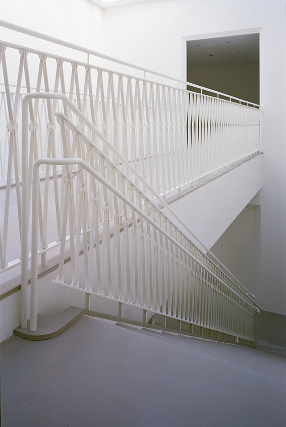 Z33 艺术馆 · 静谧之墙与城市对话-93